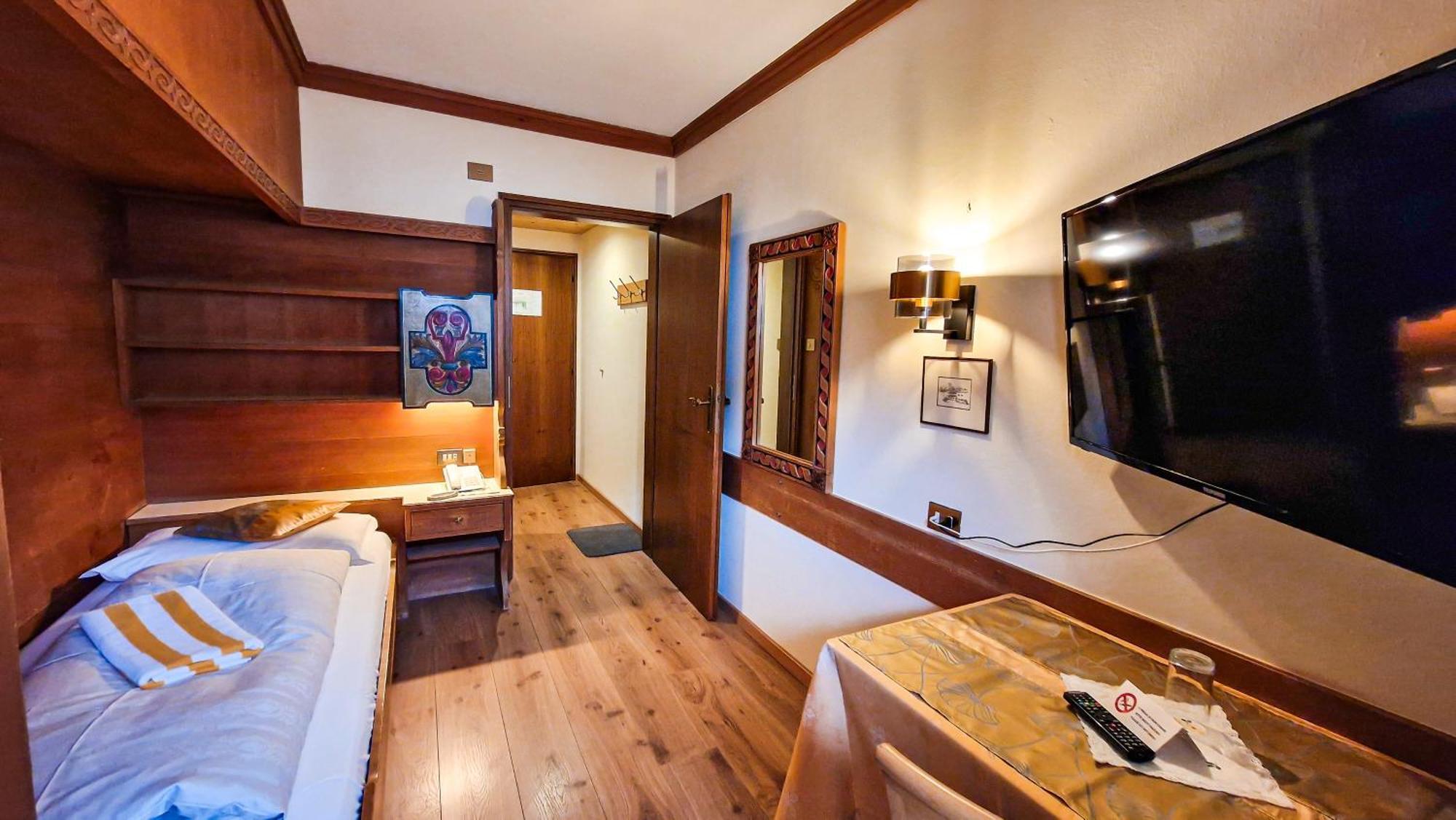 Single Room Balcony